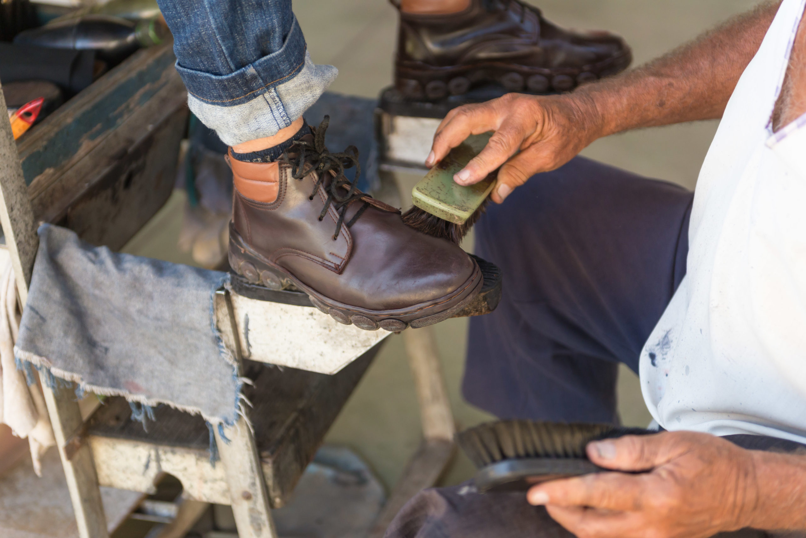 靴磨きの基本①　靴磨きで準備・用意するもの